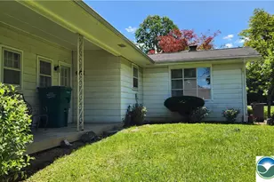 1205 Niblick Pl, Lower Macungie Township, PA 18106 - Photo 8