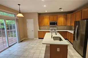 1814 Majestic Dr, South Whitehall Township, PA 18069 - Photo 6