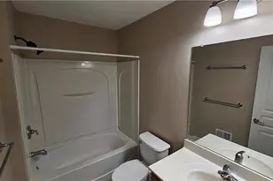 1814 Majestic Dr, South Whitehall Township, PA 18069 - Photo 16