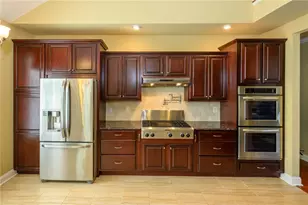 2040 Kingsview Rd, Macungie Boro, PA 18062 - Photo 4
