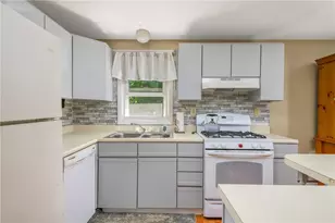 2338 Mountain Laurel Dr, Chestnuthill Twp, PA 18330 - Photo 18