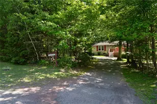 2338 Mountain Laurel Dr, Chestnuthill Twp, PA 18330 - Photo 2