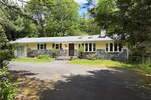 215 Larch Oval, Coolbaugh Twp, PA 18466 - Photo 6