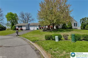 3 Dusty Rd, Palmer Twp, PA 18045 - Photo 2