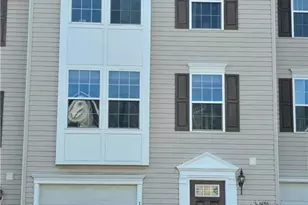 17 Red Rose Ln, Easton, PA 18045 - Photo 1