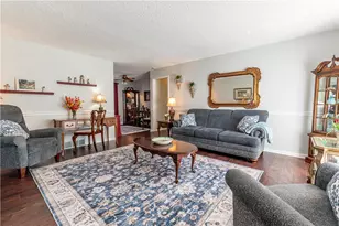 116 Oxford Dr, Palmer Twp, PA 18045 - Photo 4