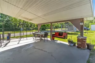 331 E Lizard Creek Rd, East Penn Twp, PA 18235 - Photo 8
