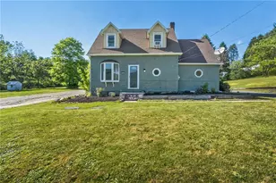 331 E Lizard Creek Rd, East Penn Twp, PA 18235 - Photo 2