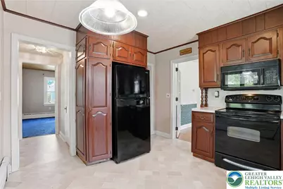 3827 Park Avenue, North Whitehall Township, PA 18078 - Photo 12