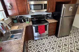 823 S 24th St, Easton, PA 18042 - Photo 4