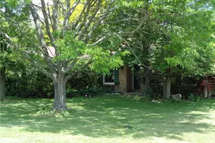 8166 Sharon Dr, Washington Township, PA 18080 - Photo 2