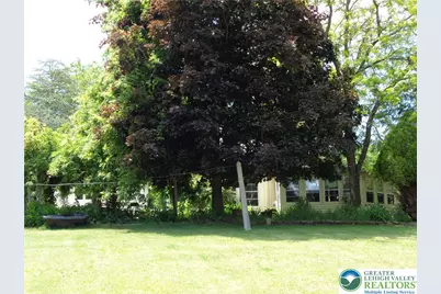 8166 Sharon Drive, Washington Township, PA 18080 - Photo 10