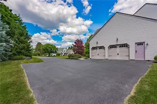6000 Pond View Terrace, East Allen Township, PA 18014 - Photo 6