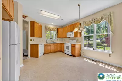 4345 Creek Road, South Whitehall Township, PA 18104 - Photo 8