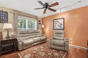 8 Raleigh Ct, Lower Pottsgrove Twp, PA 19464 - Photo 10