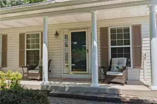 8 Raleigh Ct, Lower Pottsgrove Twp, PA 19464 - Photo 2