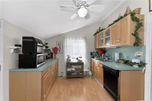 1121 Front St, North Catasauqua Bor, PA 18032 - Photo 10