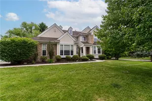 780 Ramblewood Dr, Forks Twp, PA 18040 - Photo 1