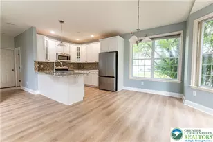 780 Ramblewood Dr, Forks Twp, PA 18040 - Photo 4