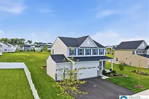 8150 Parker Pl, Upper Macungie Township, PA 18051 - Photo 4