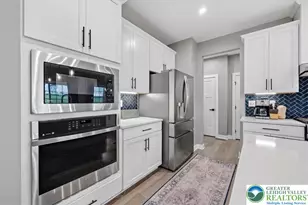 8150 Parker Pl, Upper Macungie Township, PA 18051 - Photo 18