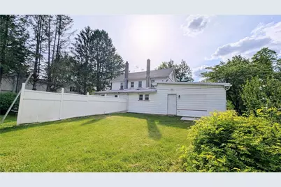 2057 S Delaware Drive, Upper Mt Bethel Twp, PA 18343 - Photo 14