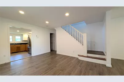 2057 S Delaware Drive, Upper Mt Bethel Twp, PA 18343 - Photo 6