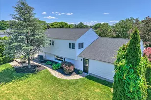 2038 Vista Dr, Bethlehem City, PA 18018 - Photo 4