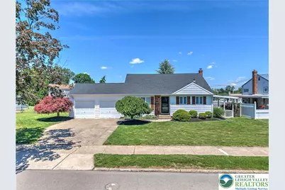 2038 Vista Drive, Bethlehem City, PA 18018 - Photo 2