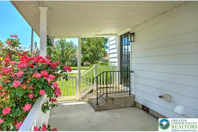 2038 Vista Drive, Bethlehem City, PA 18018 - Photo 10