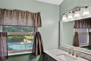 1371 Stoke Park Rd, Hanover Twp, PA 18017 - Photo 38