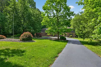 1371 Stoke Park Road, Hanover Twp, PA 18017 - Photo 4