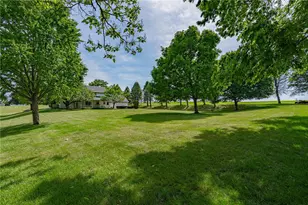 2855 Meadow Ln, North Whitehall Township, PA 18078 - Photo 10