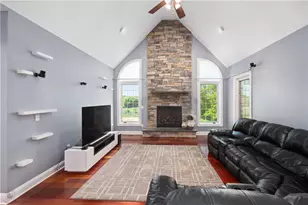 2244 Wagon Wheel Dr, Easton, PA 18040 - Photo 6