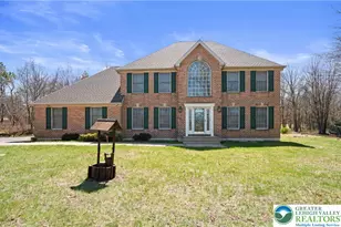 5 Jane Ct, Penn Forrest, PA 18210 - Photo 2