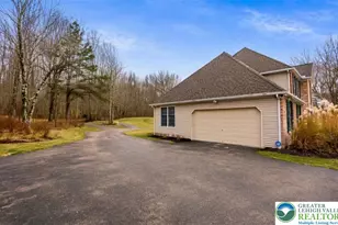 5 Jane Ct, Penn Forrest, PA 18210 - Photo 4