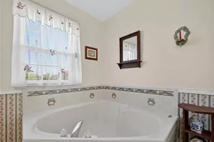145 Vista Dr, Forks Twp, PA 18040 - Photo 18