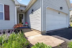 145 Vista Dr, Forks Twp, PA 18040 - Photo 2