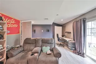 5360 Spring Ridge Dr, Lower Macungie Township, PA 18062 - Photo 4