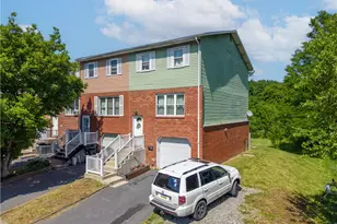 101 Old Forge Dr, Bath Boro, PA 18014 - Photo 2