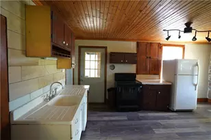 2094 E Scenic Dr, Moore Township, PA 18014 - Photo 4
