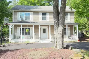 1140 Country Pl Dr, Coolbaugh Twp, PA 18466 - Photo 2