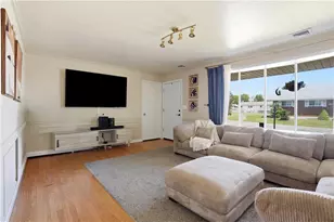 2918 Keystone St, Bethlehem Township, PA 18020 - Photo 6