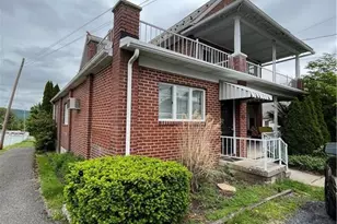 571 3rd St, Bangor, PA 18013 - Photo 2