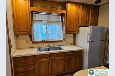 121 N New Street, Nazareth, PA 18064 - Photo 8
