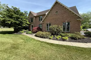 4114 Rochelle Dr, South Whitehall Township, PA 18104 - Photo 1