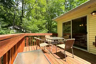 9 Sycamore Cir, Penn Forrest, PA 18210 - Photo 4