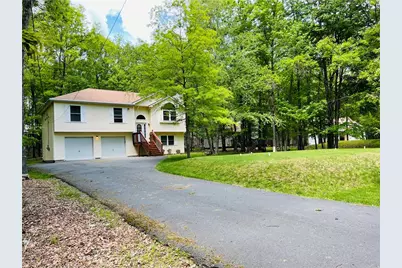 9 Sycamore Circle, Penn Forrest, PA 18210 - Photo 2