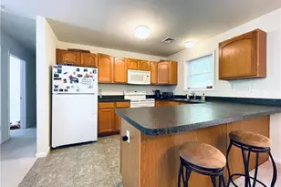 9 Sycamore Cir, Penn Forrest, PA 18210 - Photo 12