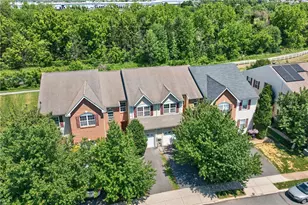 7013 Hunt Dr, Macungie Boro, PA 18062 - Photo 4